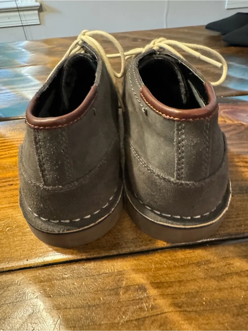 Reaction Kenneth Cole Suede Chukka Boots Size 11.5. Dark Gray